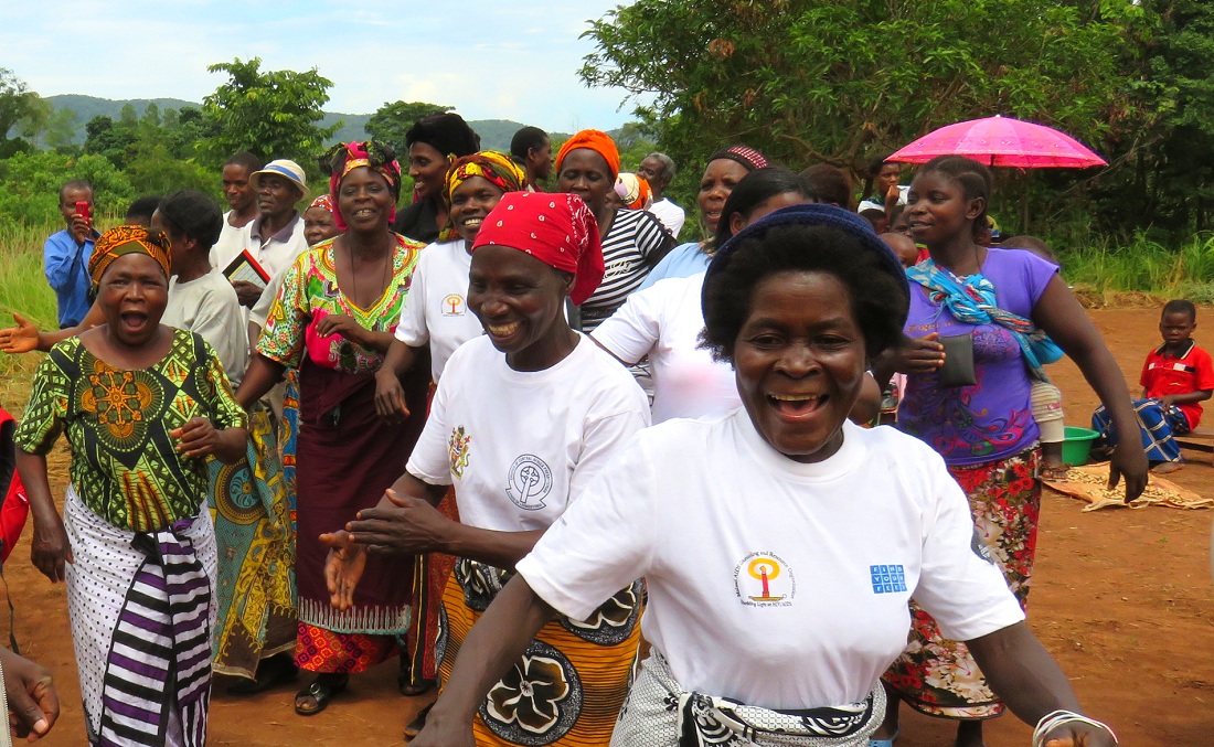 Farmers in Malawi are coming together in the face of adversity